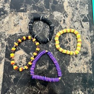 Bracelets 4 of them